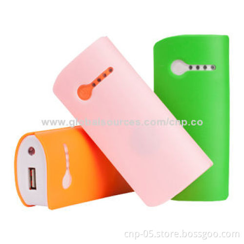 Cost Effective, 5,200mAh Power Banks with LED Light Indicator, Cylindrical Li-ion Battery
